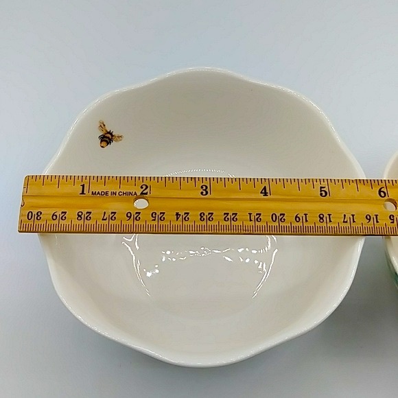 🌏HP! 2 Lenox Butterfly Meadows Bowls. One is Ice Cream size & 1 Fruit Bowl - Picture 8 of 11